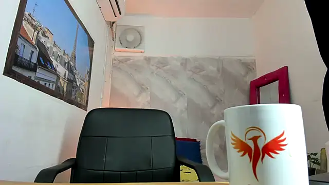 Lunastar02 online show from March 26, 2026, 2:04 pm