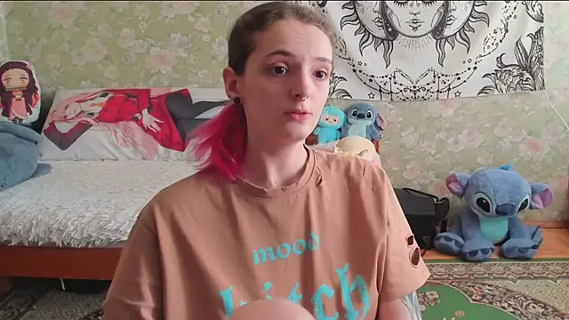 Cutie Adelia online show from August 3, 2026, 12:00 pm