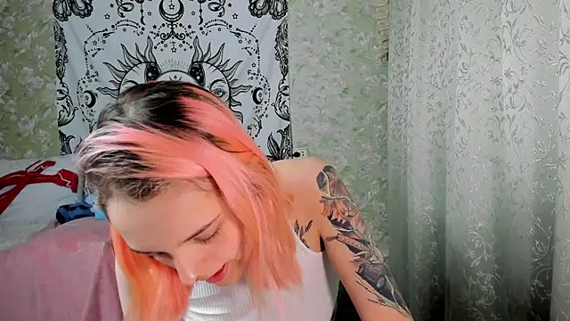 Cutie Adelia online show from January 27, 2025, 4:01 pm