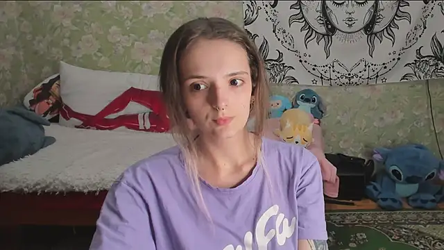 Cutie Adelia online show from July 22, 2026, 1:35 pm