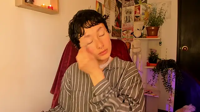 bellaa-w online show from October 3, 2025, 9:38 pm