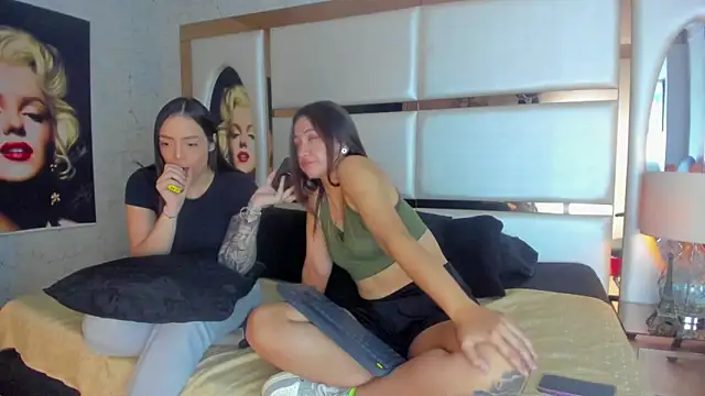 Snapshot of celestestars chatting on December 4, 2025, 9:47 pm celestestars online show from December 4, 2025, 9:47 pm