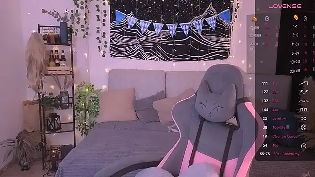 Snapshot of IrmaBell chatting on October 9, 2025, 10:54 pm IrmaBell online show from October 9, 2025, 10:54 pm