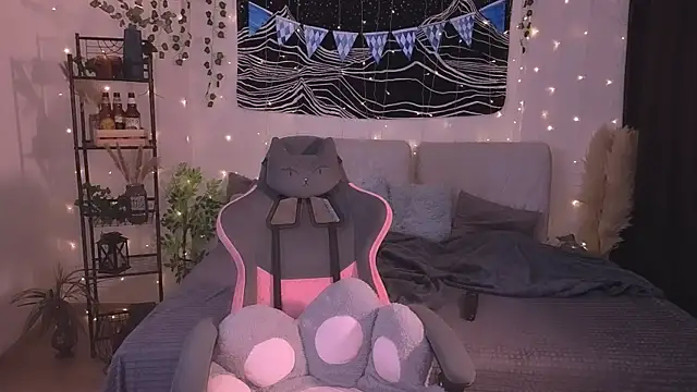 Snapshot of IrmaBell chatting on October 3, 2025, 12:25 am IrmaBell online show from October 3, 2025, 12:25 am