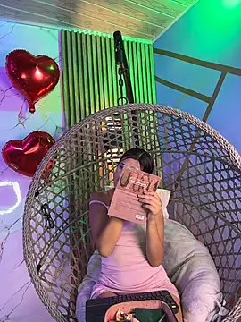 brenda moris01 online show from February 19, 2026, 10:18 pm