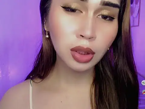 Snapshot of AlodiaOfCums chatting on November 17, 2025, 1:37 pm AlodiaOfCums online show from November 17, 2025, 1:37 pm