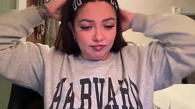 nativepumpkin95 online show from February 6, 2026, 12:50 am