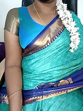 Snapshot of Tamil-hotwife chatting on November 21, 2025, 4:06 pm Tamil-hotwife online show from November 21, 2025, 4:06 pm