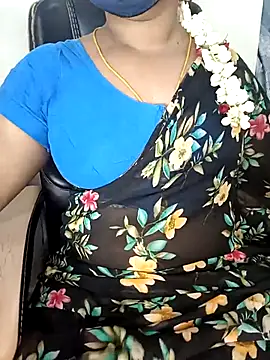 Snapshot of Tamil-hotwife chatting on November 17, 2025, 10:14 pm Tamil-hotwife online show from November 17, 2025, 10:14 pm