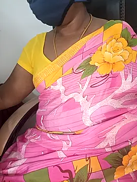 Snapshot of Tamil-hotwife chatting on October 24, 2025, 4:17 pm Tamil-hotwife online show from October 24, 2025, 4:17 pm