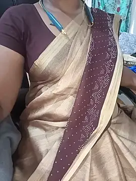 Snapshot of Tamil-hotwife chatting on July 19, 2026, 8:01 am Tamil-hotwife online show from July 19, 2026, 8:01 am
