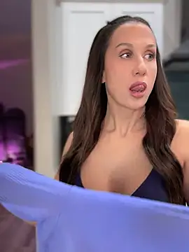 Snapshot of Fiona_Kent_ chatting on March 7, 2025, 2:04 am Fiona Kent online show from March 7, 2025, 2:04 am