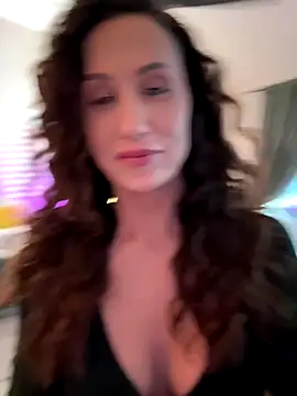 Snapshot of Fiona_Kent_ chatting on December 3, 2025, 9:47 pm Fiona Kent online show from December 3, 2025, 9:47 pm