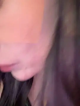 Snapshot of Fiona_Kent_ chatting on January 8, 2025, 1:32 am Fiona Kent online show from January 8, 2025, 1:32 am