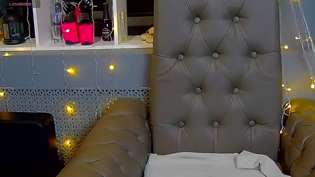 Snapshot of EveLibston chatting on February 13, 2025, 11:17 am EveLibston online show from February 13, 2025, 11:17 am