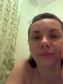 Snapshot of EveLibston chatting on March 4, 2025, 1:06 pm EveLibston online show from March 4, 2025, 1:06 pm