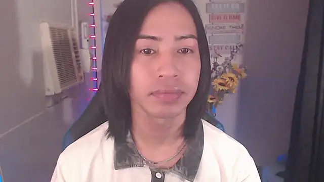 Lemonadexxx online show from December 18, 2025, 12:31 pm