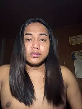 Snapshot of bettina_love chatting on August 3, 2026, 12:08 am bettina love online show from August 3, 2026, 12:08 am