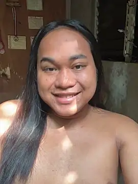 Snapshot of bettina_love chatting on August 9, 2026, 12:40 am bettina love online show from August 9, 2026, 12:40 am