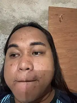 Snapshot of bettina_love chatting on August 3, 2026, 1:39 pm bettina love online show from August 3, 2026, 1:39 pm