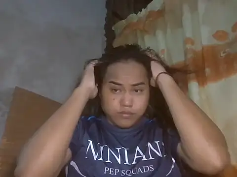 Snapshot of bettina_love chatting on July 8, 2026, 12:28 pm bettina love online show from July 8, 2026, 12:28 pm
