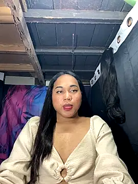 Snapshot of bettina_love chatting on November 12, 2025, 11:25 am bettina love online show from November 12, 2025, 11:25 am