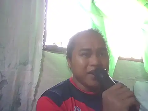 Snapshot of bettina_love chatting on May 28, 2026, 5:04 am bettina love online show from May 28, 2026, 5:04 am