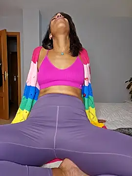 Snapshot of Goldenlace chatting on November 10, 2025, 6:02 pm Goldenlace online show from November 10, 2025, 6:02 pm