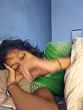 Snapshot of Goldenlace chatting on December 14, 2025, 8:09 am Goldenlace online show from December 14, 2025, 8:09 am