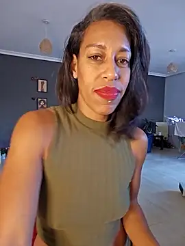 Snapshot of Goldenlace chatting on November 17, 2025, 9:46 am Goldenlace online show from November 17, 2025, 9:46 am