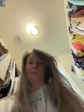 Snapshot of Vivian_MayXxX chatting on March 17, 2025, 10:51 pm Vivian MayXxX online show from March 17, 2025, 10:51 pm