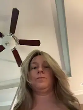 Vivian MayXxX online show from April 22, 2026, 10:49 pm