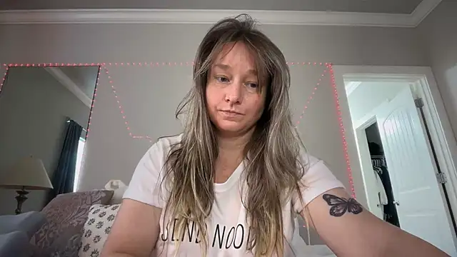 Vivian MayXxX online show from February 14, 2026, 9:04 pm