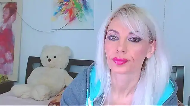 HoneyLara online show from February 26, 2026, 12:54 am