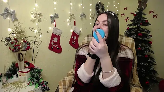 Snapshot of MilanaPrice chatting on December 16, 2025, 6:34 pm MilanaPrice online show from December 16, 2025, 6:34 pm