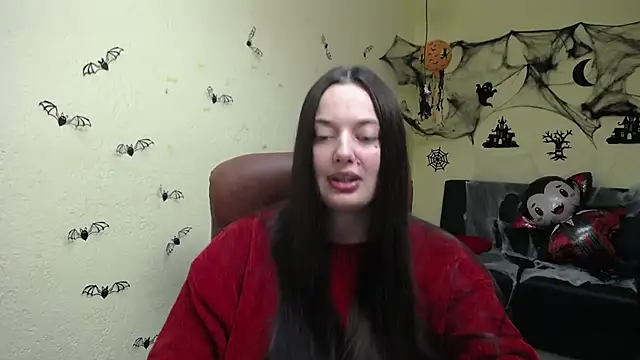 Snapshot of MilanaPrice chatting on November 4, 2025, 6:33 pm MilanaPrice online show from November 4, 2025, 6:33 pm