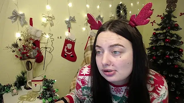 Snapshot of MilanaPrice chatting on December 13, 2025, 8:04 pm MilanaPrice online show from December 13, 2025, 8:04 pm