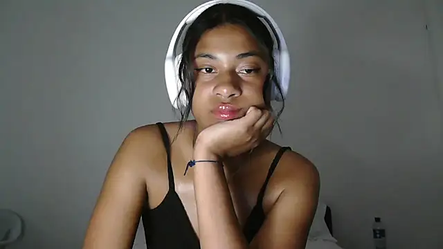 dark enchantress  online show from February 17, 2026, 10:40 pm