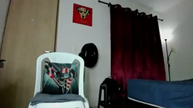 Cloudy pigDude online show from June 12, 2026, 4:10 am