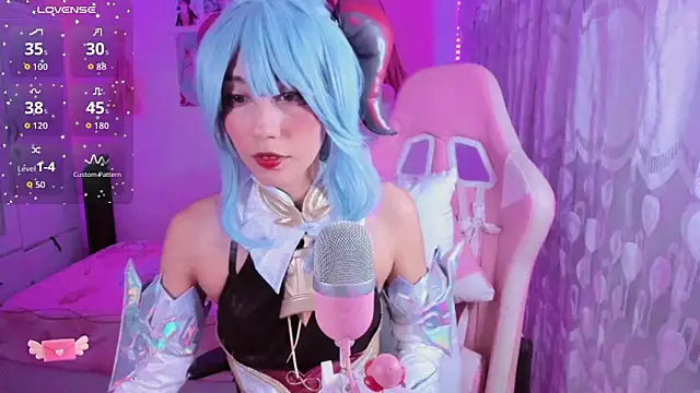 Snapshot of mia_kawaii05 chatting on February 19, 2026, 11:01 pm mia kawaii05 online show from February 19, 2026, 11:01 pm