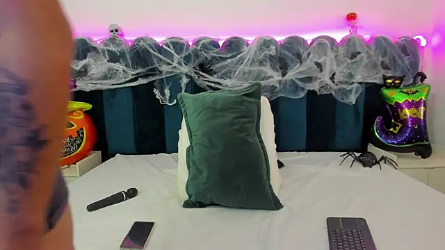 marianaaguii online show from October 25, 2025, 12:39 pm