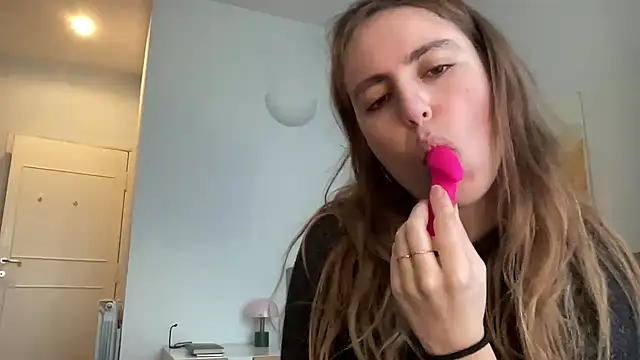 Mollyy998 online show from January 6, 2026, 7:12 am