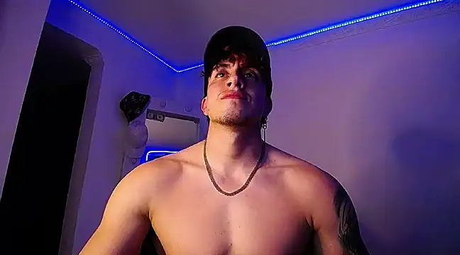 Snapshot of strongboy_ chatting on December 28, 2024, 4:30 am strongboy online show from December 28, 2024, 4:30 am