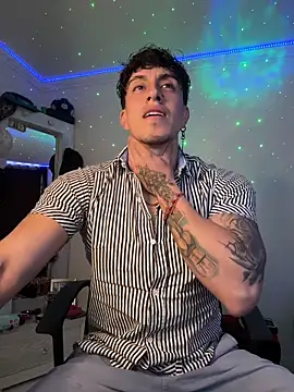 strongboy  online show from December 21, 2025, 9:15 pm