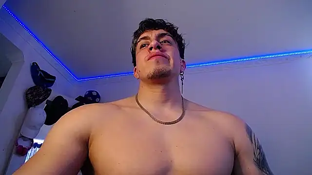 Snapshot of strongboy_ chatting on October 2, 2025, 7:06 pm strongboy online show from October 2, 2025, 7:06 pm