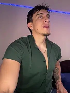 strongboy  online show from February 13, 2026, 6:52 pm