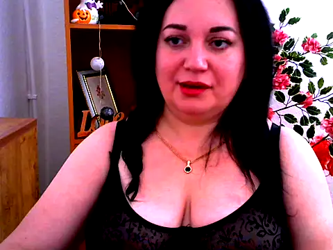 Snapshot of AmanaGi chatting on November 17, 2025, 4:33 pm AmanaGi online show from November 17, 2025, 4:33 pm