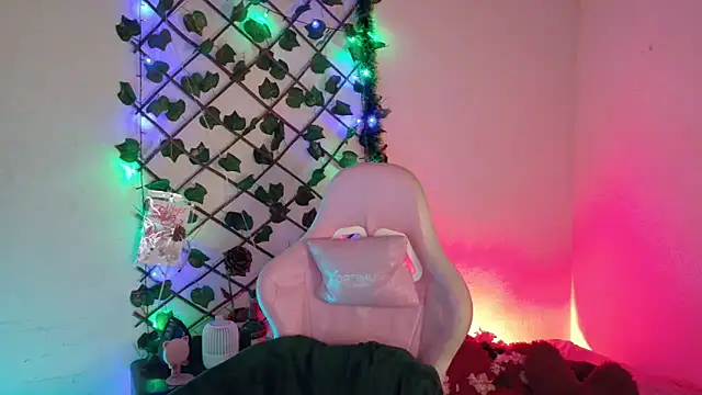 -Camila  online show from April 1, 2026, 3:42 pm