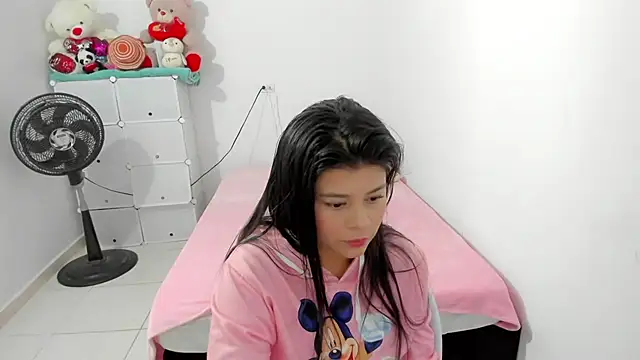 Snapshot of sweetnia chatting on July 27, 2026, 5:53 pm sweetnia online show from July 27, 2026, 5:53 pm