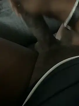 little0245 online show from February 8, 2026, 1:36 am